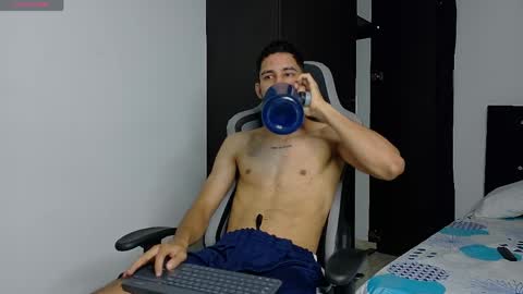 Snapshot of jakemonroe1 chatting on 05.20.26 JakeMonroe online show from 05.20.26