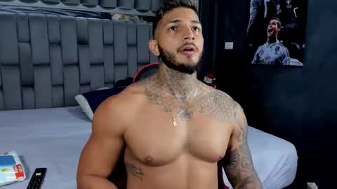 my name is sebas If you come here dont hesitate to say hello Im a guy who really likes having conversations and having hot online show from 02.04.26