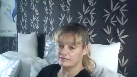 Snapshot of jakkilouise chatting on 11.13.25 JAKKI LOUISE pornstar online show from 11.13.25
