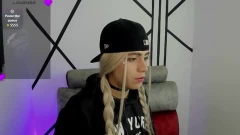 miha adams  online show from 11.14.25