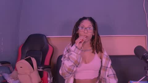 Snapshot of jamaicanbabex chatting on 12.19.24 jamaicanbabex online show from 12.19.24