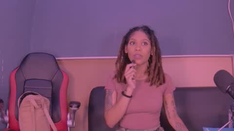 Snapshot of jamaicanbabex chatting on 12.23.24 jamaicanbabex online show from 12.23.24