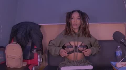 Snapshot of jamaicanbabex chatting on 01.08.25 jamaicanbabex online show from 01.08.25