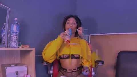 Snapshot of jamaicanbabex chatting on 01.14.25 jamaicanbabex online show from 01.14.25