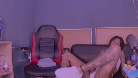 Snapshot of jamaicanbabex chatting on 01.19.25 jamaicanbabex online show from 01.19.25