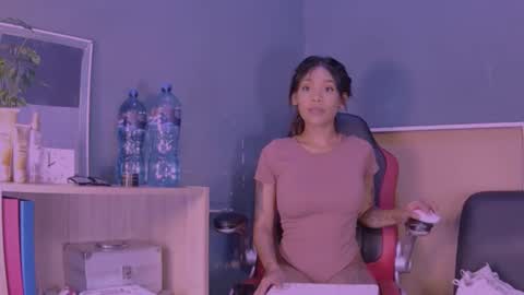 Snapshot of jamaicanbabex chatting on 01.27.25 jamaicanbabex online show from 01.27.25