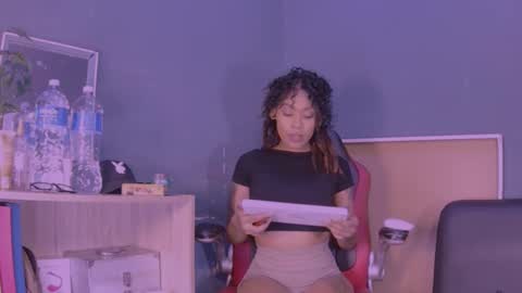 Snapshot of jamaicanbabex chatting on 01.31.25 jamaicanbabex online show from 01.31.25