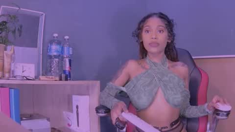 Snapshot of jamaicanbabex chatting on 02.11.25 jamaicanbabex online show from 02.11.25