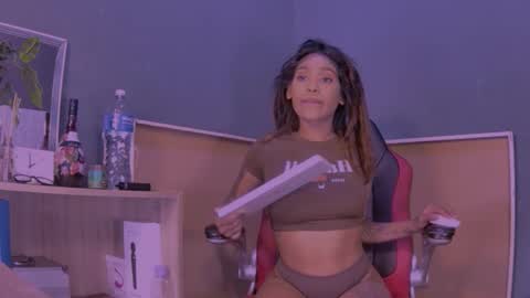 Snapshot of jamaicanbabex chatting on 02.19.25 jamaicanbabex online show from 02.19.25