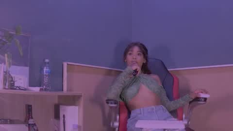 Snapshot of jamaicanbabex chatting on 03.12.25 jamaicanbabex online show from 03.12.25