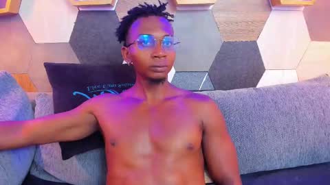   online show from 03.04.25