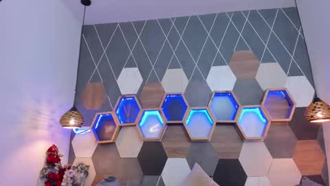   online show from 03.10.25