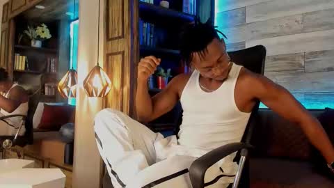   online show from 10.03.25