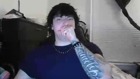 james4yew online show from 11.22.25