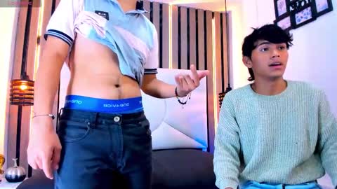 Snapshot of james_and_kenet chatting on 01.17.26 James y Kenet online show from 01.17.26