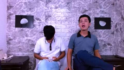 Snapshot of james_and_kenet chatting on 02.05.26 James y Kenet online show from 02.05.26