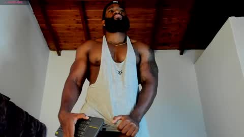 Snapshot of james_bbcmuscle chatting on 04.30.26 James BBC online show from 04.30.26