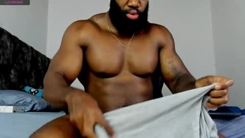 Snapshot of james_bbcmuscle chatting on 05.15.26 James BBC online show from 05.15.26