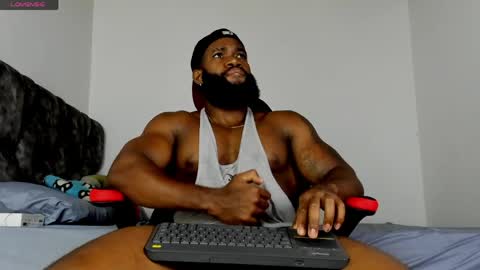 Snapshot of james_bbcmuscle chatting on 05.16.26 James BBC online show from 05.16.26