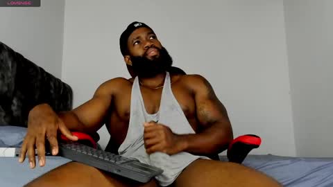 Snapshot of james_bbcmuscle chatting on 05.16.26 James BBC online show from 05.16.26