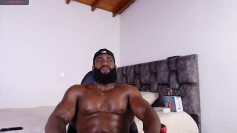 Snapshot of james_bbcmuscle chatting on 07.10.26 James BBC online show from 07.10.26