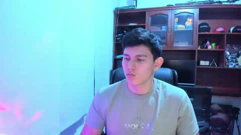 Snapshot of james_cr chatting on 02.02.25 james_cr online show from 02.02.25