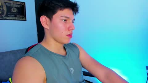 Snapshot of james_cr chatting on 02.05.25 james_cr online show from 02.05.25