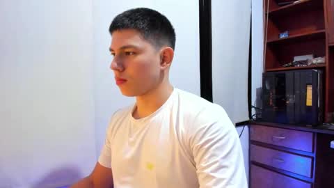 Snapshot of james_cr chatting on 02.16.25 james_cr online show from 02.16.25