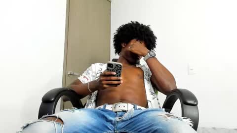 Snapshot of james_makony_1 chatting on 12.23.24 james_makony_1 online show from 12.23.24