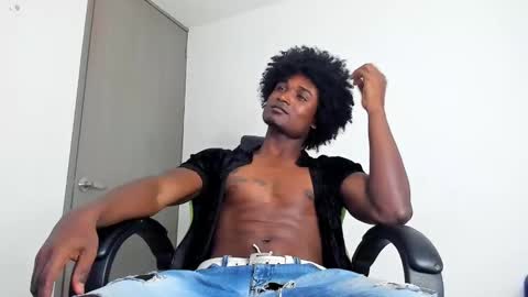 Snapshot of james_makony_1 chatting on 12.30.24 james_makony_1 online show from 12.30.24