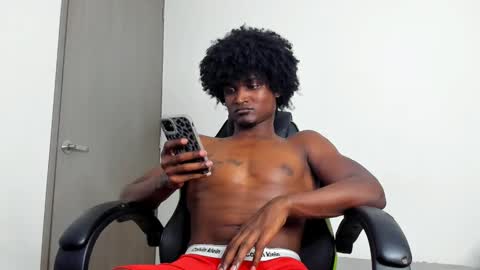 Snapshot of james_makony_1 chatting on 12.30.24 james_makony_1 online show from 12.30.24