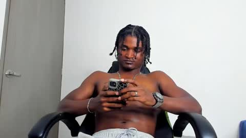 Snapshot of james_makony_1 chatting on 12.31.24 james_makony_1 online show from 12.31.24