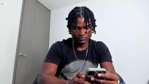 Snapshot of james_makony_1 chatting on 01.03.25 james_makony_1 online show from 01.03.25