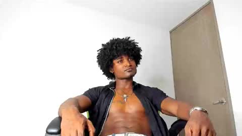 Snapshot of james_makony_1 chatting on 01.16.25 james_makony_1 online show from 01.16.25