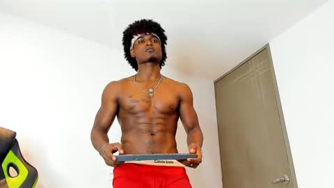 Snapshot of james_makony_1 chatting on 01.20.25 james_makony_1 online show from 01.20.25