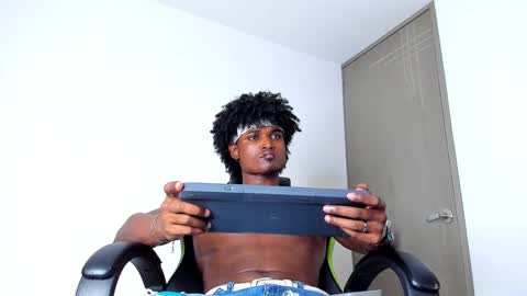 Snapshot of james_makony_1 chatting on 01.22.25 james_makony_1 online show from 01.22.25