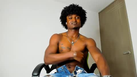 Snapshot of james_makony_1 chatting on 01.30.25 james_makony_1 online show from 01.30.25