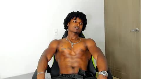 Snapshot of james_makony_1 chatting on 02.10.25 james_makony_1 online show from 02.10.25