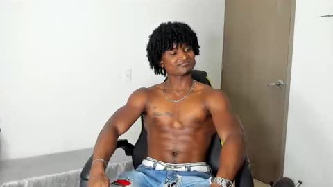 Snapshot of james_makony_1 chatting on 02.12.25 james_makony_1 online show from 02.12.25