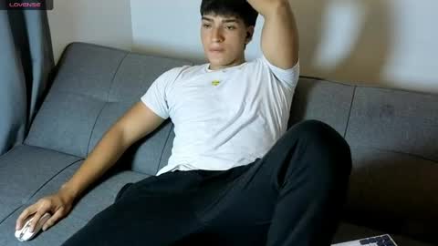 Snapshot of james_silva1 chatting on 05.30.26 james_silva1 online show from 05.30.26