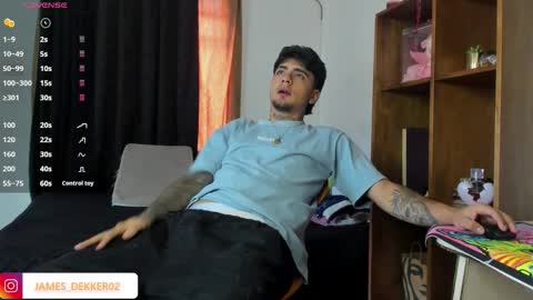 Snapshot of jamesdekker chatting on 11.15.25 jamesdekker online show from 11.15.25