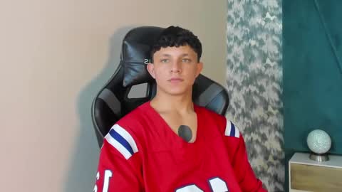 Snapshot of jamesgolden_ chatting on 02.27.25 jamesgolden_ online show from 02.27.25