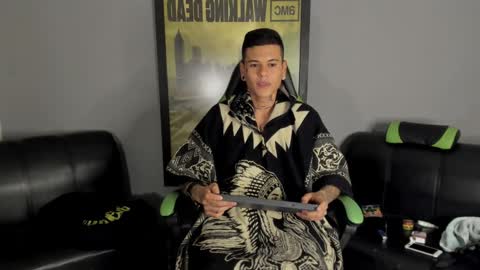 Snapshot of jamesinked_ chatting on 12.30.24 Jamesinked  online show from 12.30.24