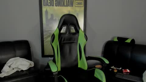 Snapshot of jamesinked_ chatting on 01.27.25 Jamesinked  online show from 01.27.25