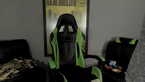 Snapshot of jamesinked_ chatting on 02.04.25 Jamesinked  online show from 02.04.25