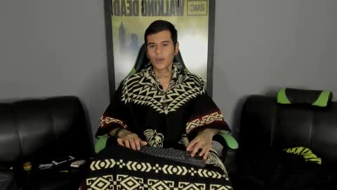 Snapshot of jamesinked_ chatting on 03.08.25 Jamesinked  online show from 03.08.25