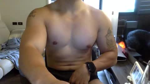 jamesmo820913 online show from 10.31.25