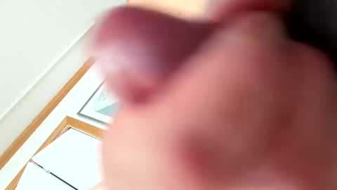 Snapshot of jamesquebec1991 chatting on 11.04.25 jamesquebec1991 online show from 11.04.25