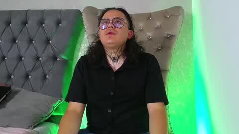 Snapshot of jamess_blake chatting on 09.19.25 James online show from 09.19.25