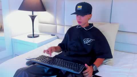 Snapshot of jamess_ford chatting on 01.15.25 jamess_ford online show from 01.15.25